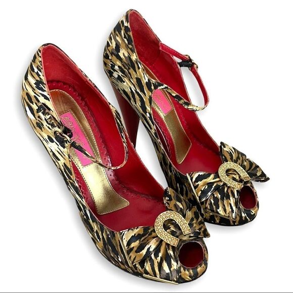 Betsey Johnson Leopard Print Lucky Horseshoe Rhinestone Detailed Pumps - Picture 3 of 9